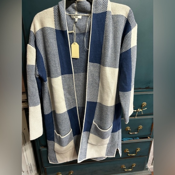 Sweaters - Cardigan​